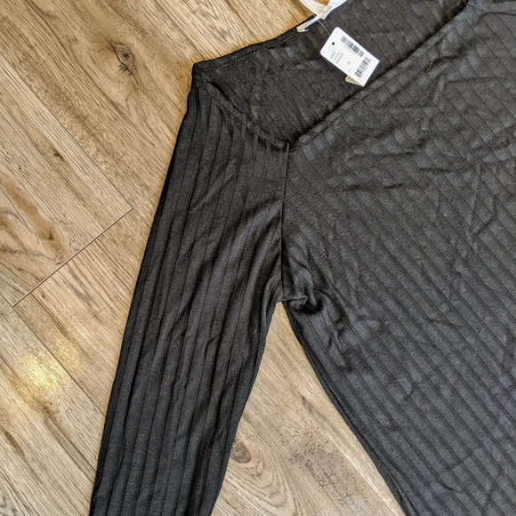 Long sleeve box neck shirt - Picture 2 of 2